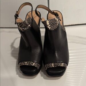 KENNETH COLE Leather Wedges